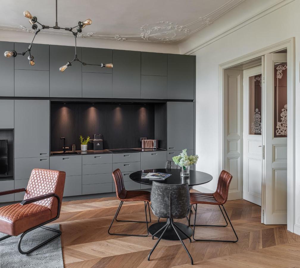 Mn6 Luxury Suites By Adrez Praga Exterior foto