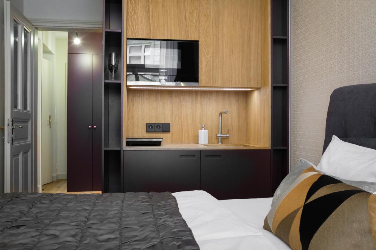 Mn6 Luxury Suites By Adrez Praga Exterior foto