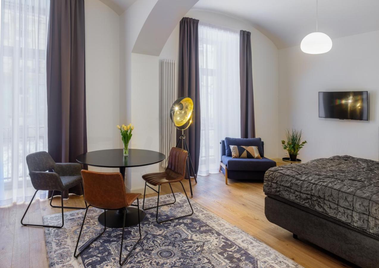 Mn6 Luxury Suites By Adrez Praga Exterior foto