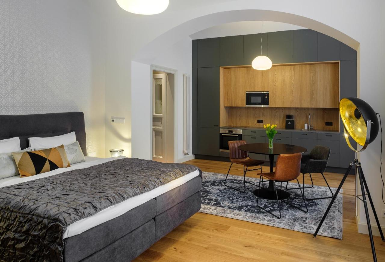 Mn6 Luxury Suites By Adrez Praga Exterior foto
